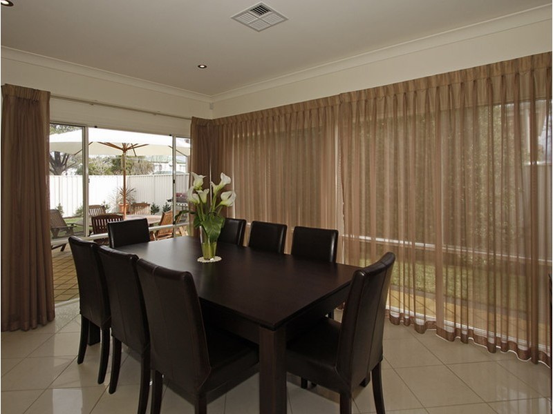 1 Yeomans Avenue, Henley Beach South SA 5022